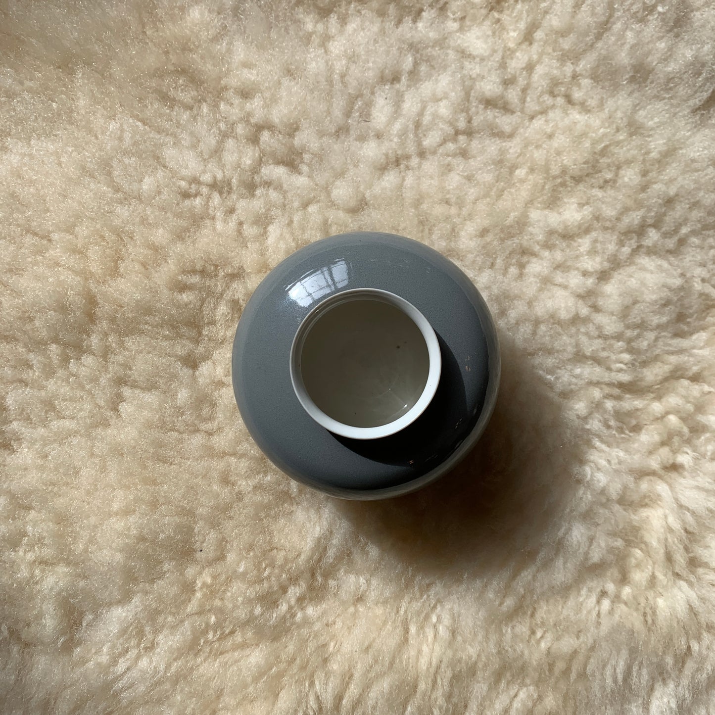 Glossy Porcelain Mini Apple Vase