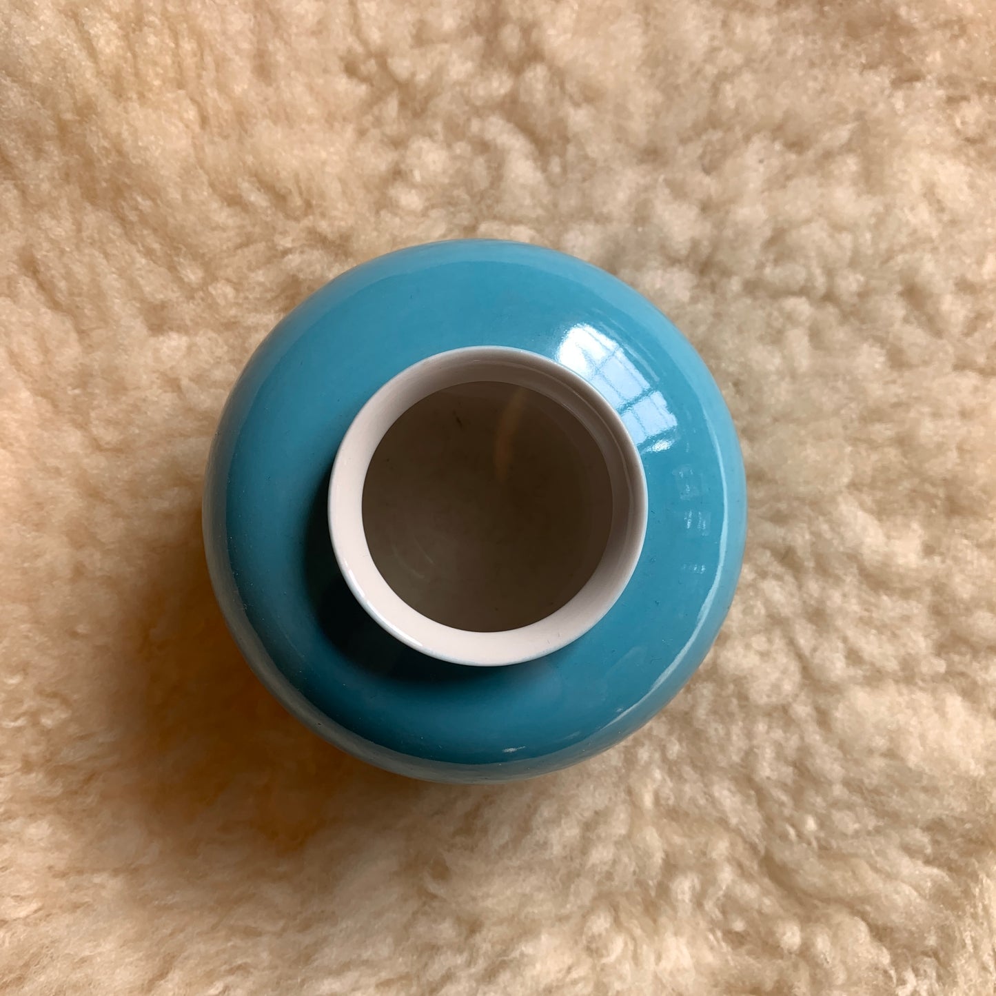 Glossy Porcelain Mini Apple Vase