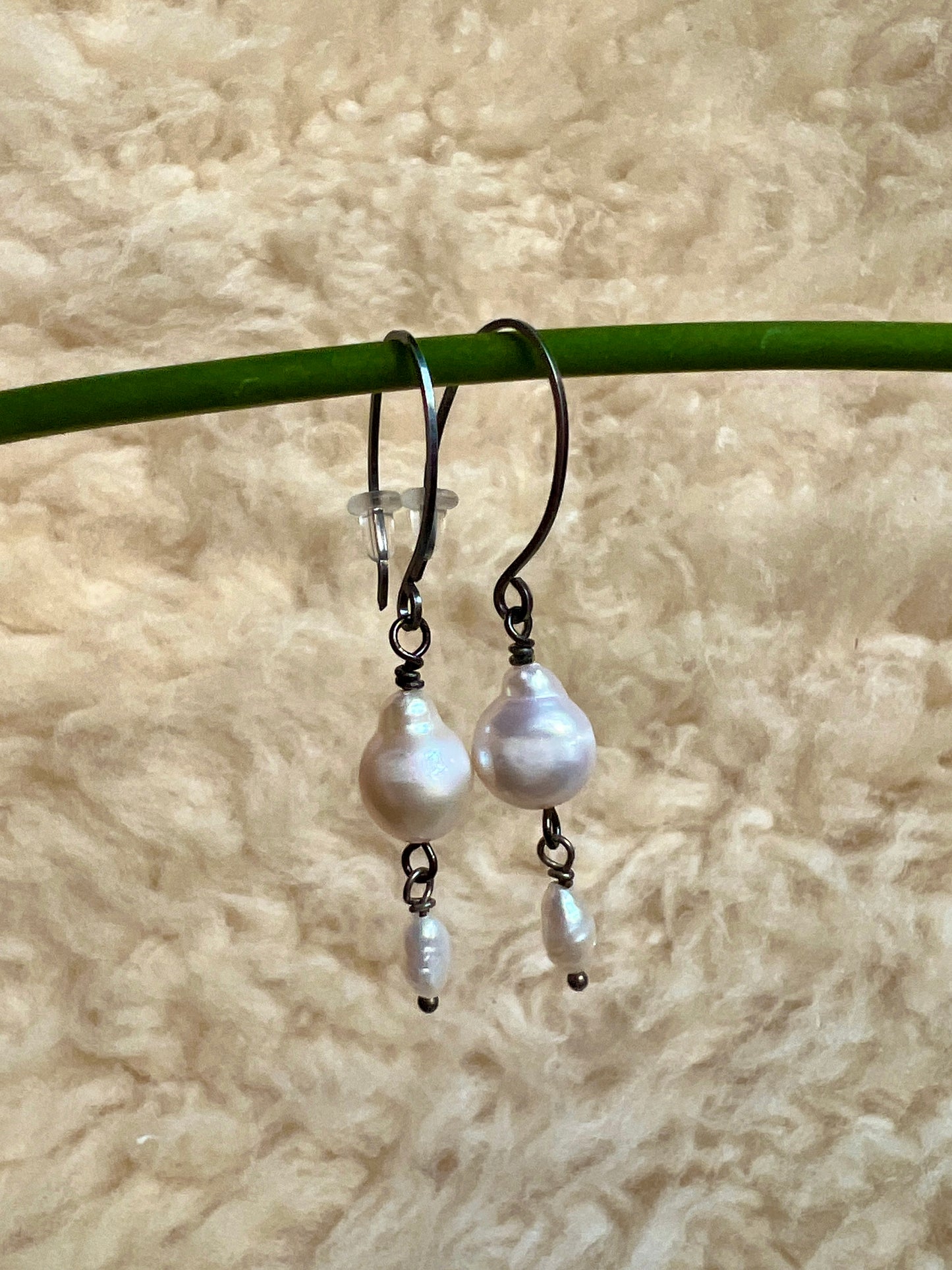 Baroque Pearl with Freshwater Pearl in Gunmetal