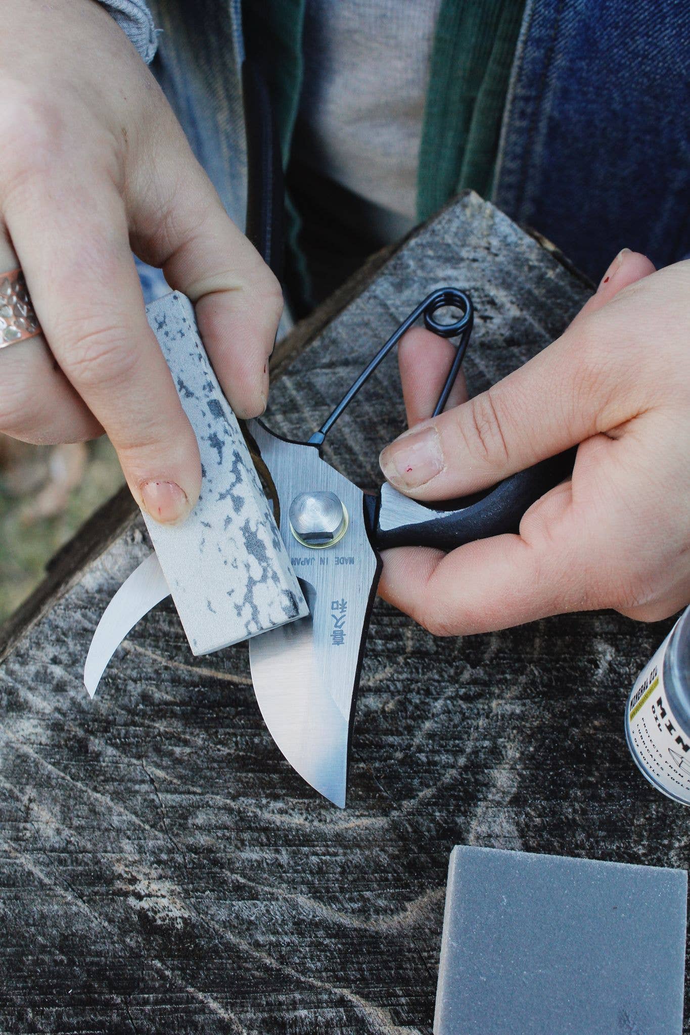 Pocket Sized Sharpening Stone for Gardening Shears and Knives