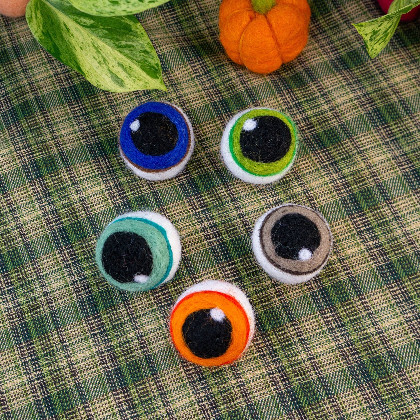 Eyeball Cat Toy - Felted Wool - Single Random Color
