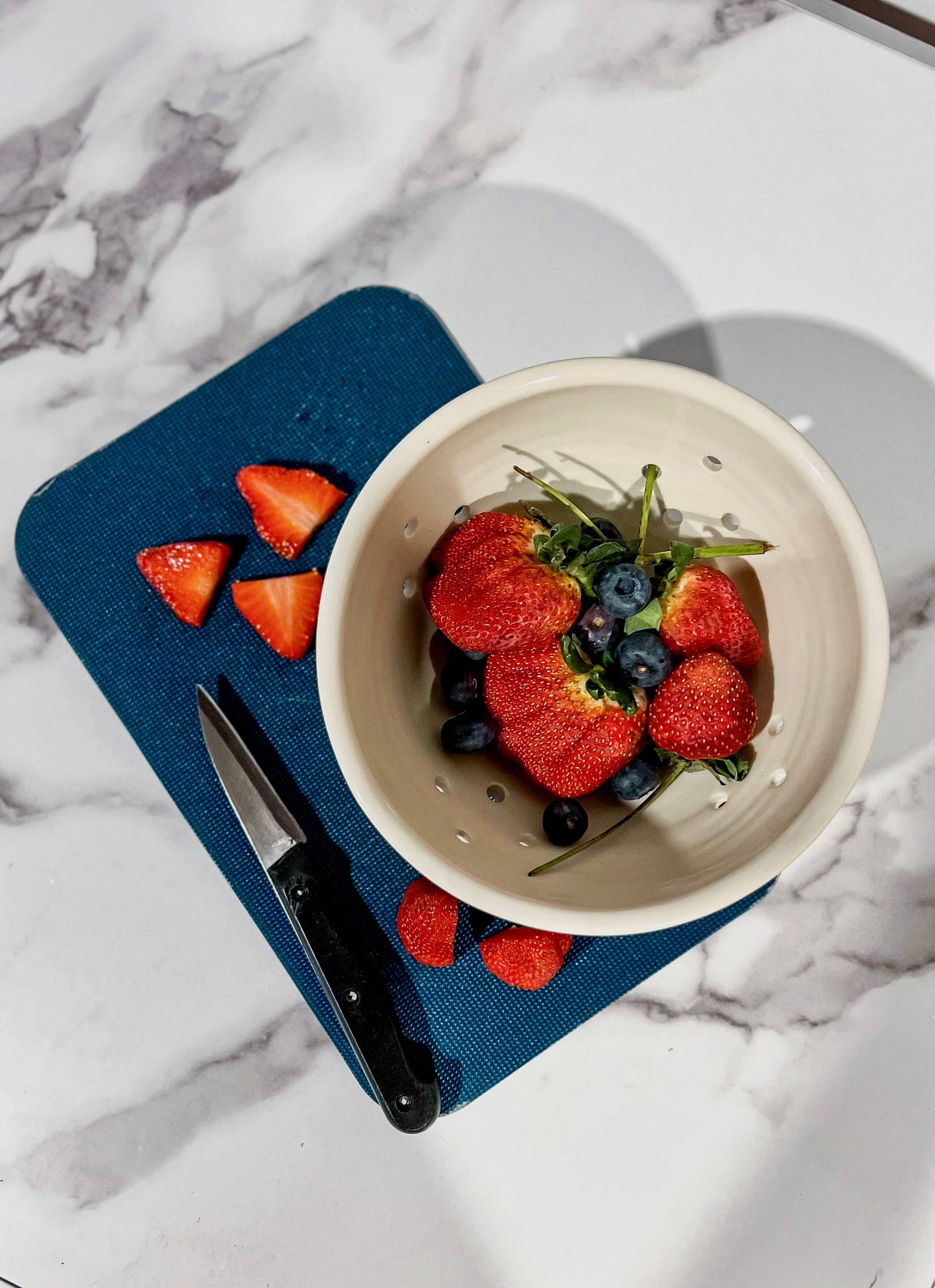 Berry Colander with Saucer - Poppies