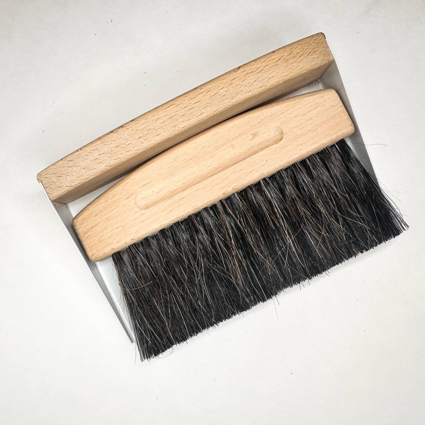 Natural Horsehair Bristles Broom & Dust Pan - White - Plastic Free