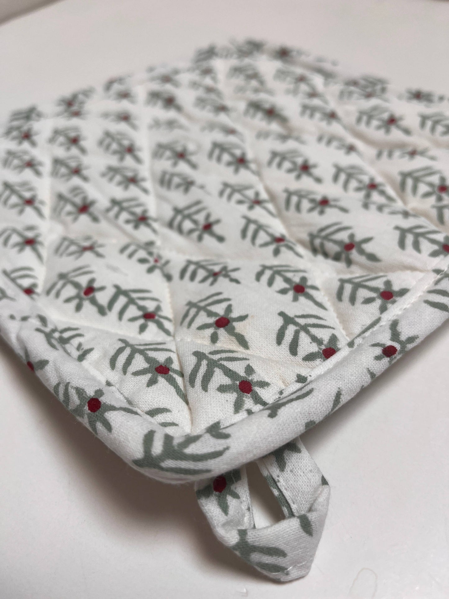 Oven Potholder - Holiday Winterberry