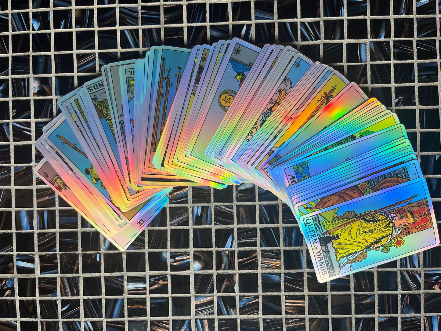 Holo Tarot - Holographic Tarot Deck & Guide