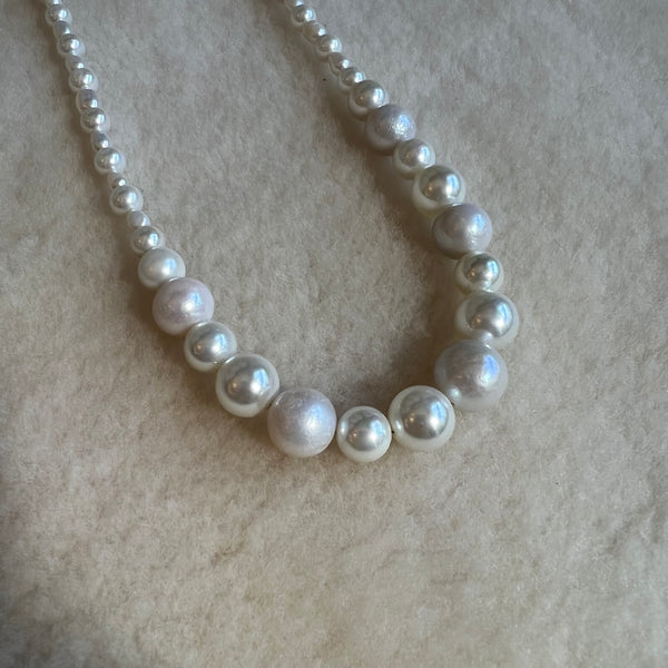 Simple Pearls Necklace