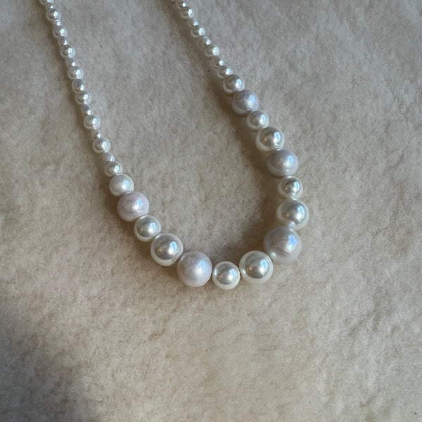 Simple Pearls Necklace