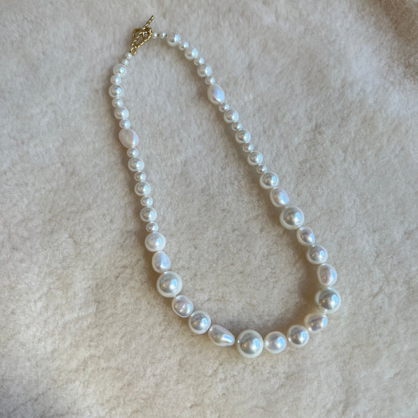 Mixed Pearl Necklace 16"