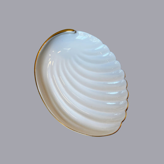 Vintage Porcelain Shell Dish by Pickard - Antique China made in USA