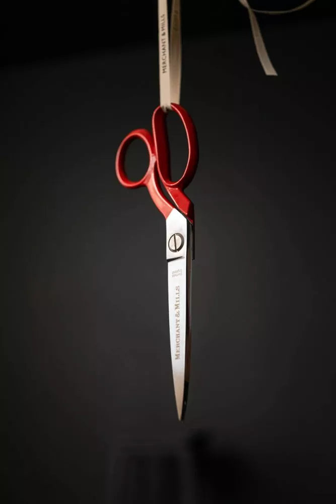 Red Extra Sharp 10" Tailor Scissors - Merchant & Mills