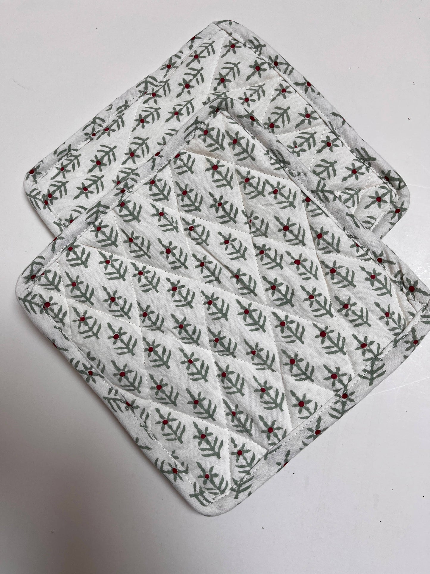 Oven Potholder - Holiday Winterberry