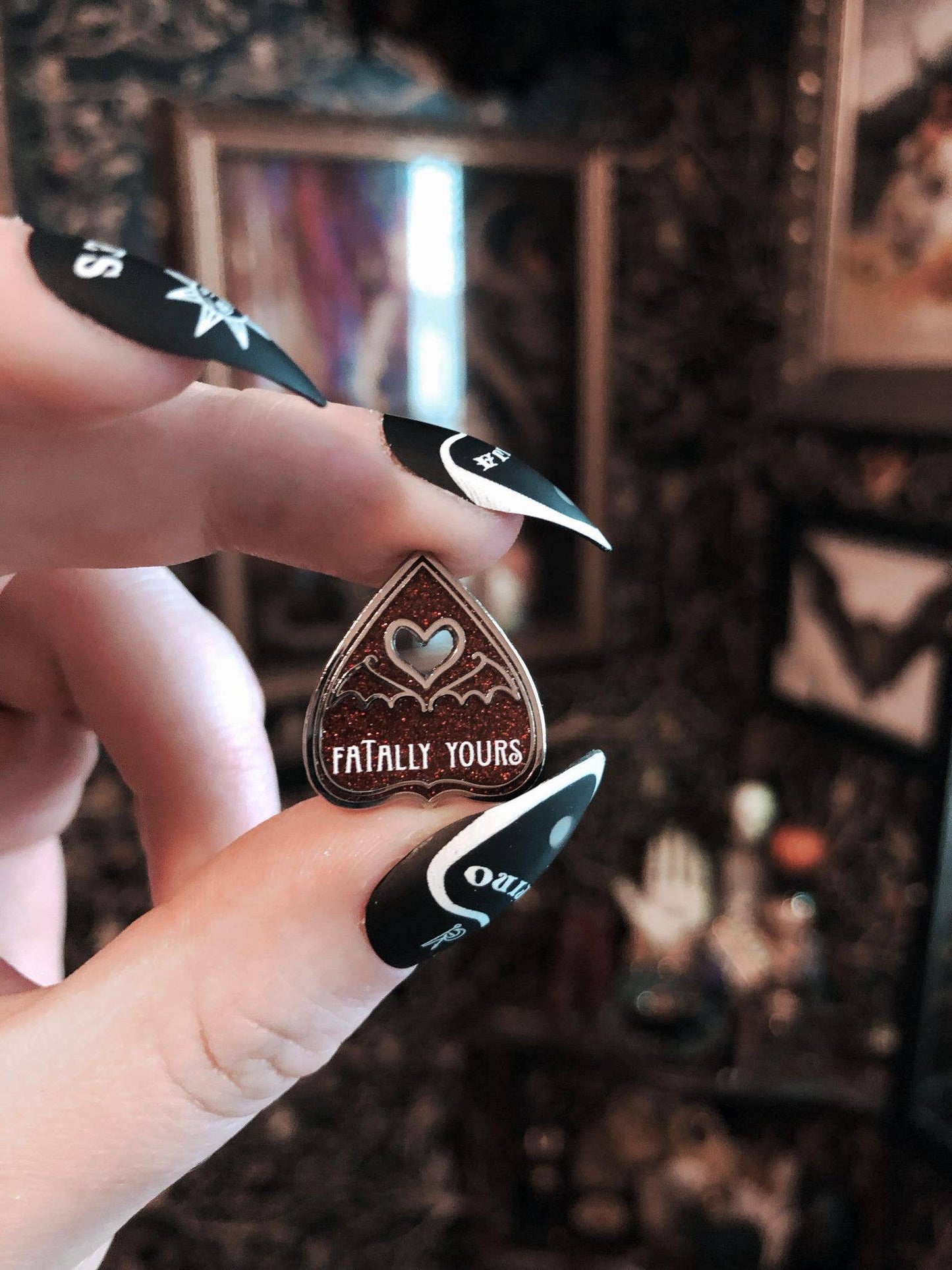 Planchette Valentines - Mini Enamel Pins