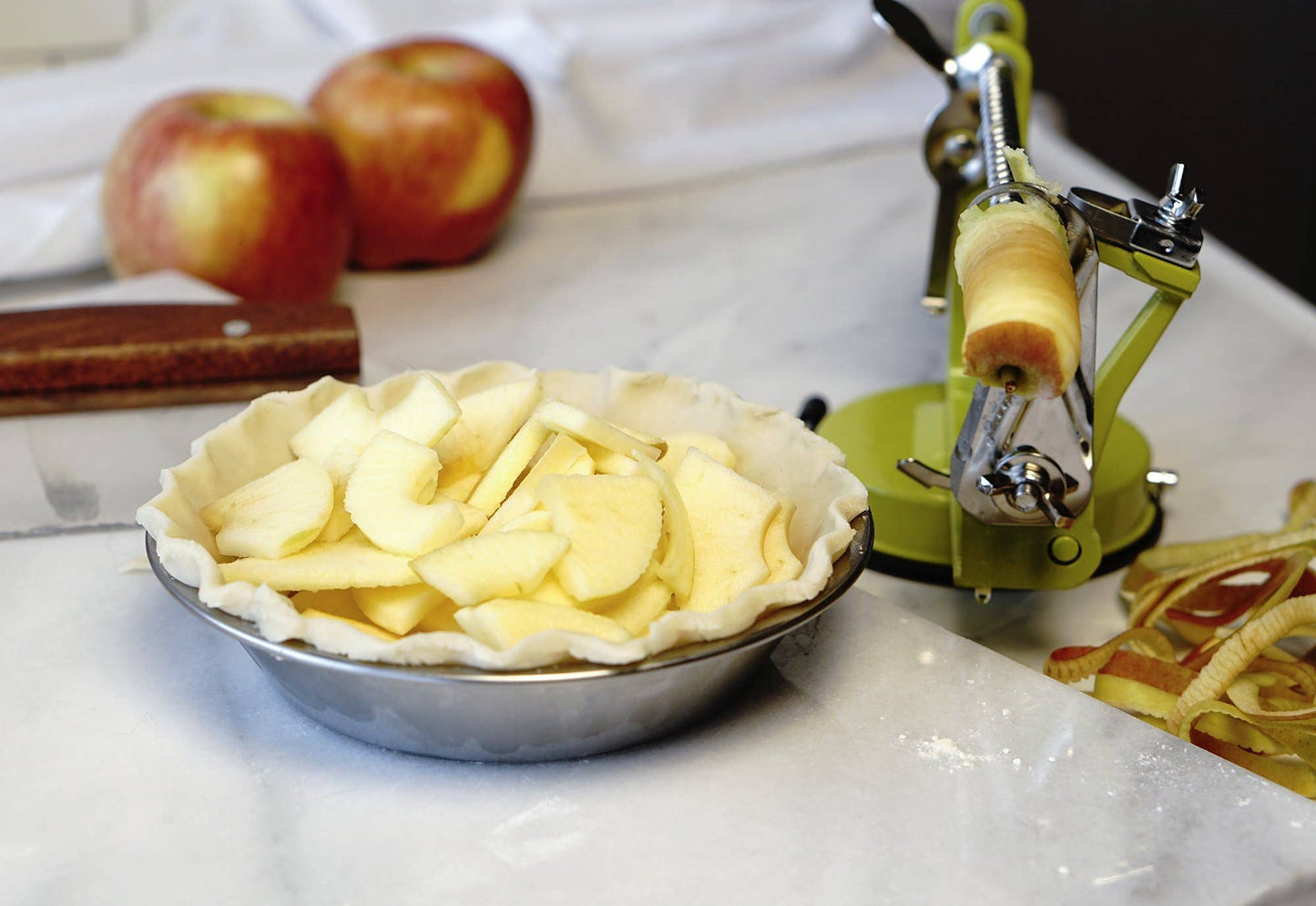 Apple Slicer, Corer, Peeler - Manual Vintage Style Apple Peeler