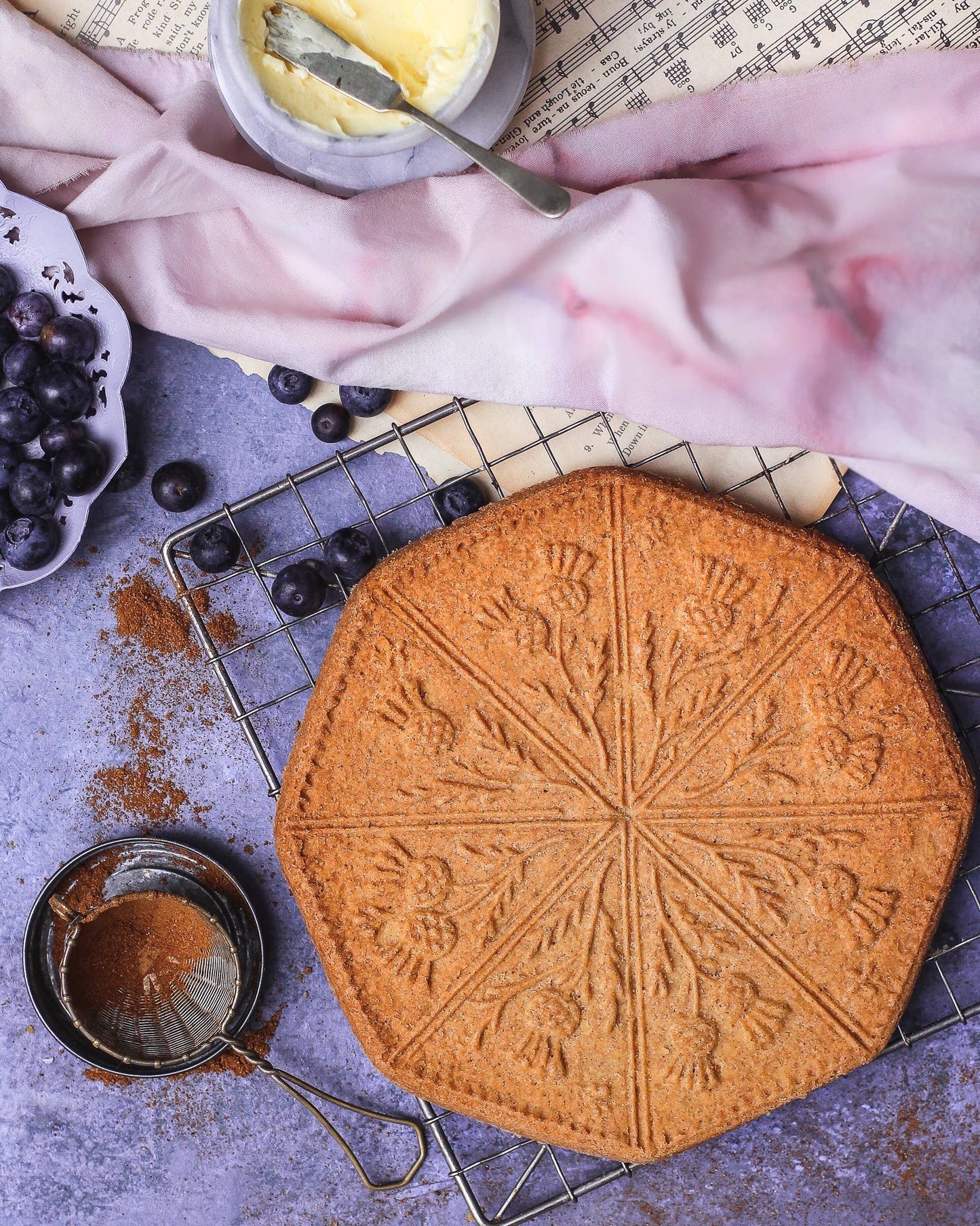 Stoneware Shortbread Pan - Thistle