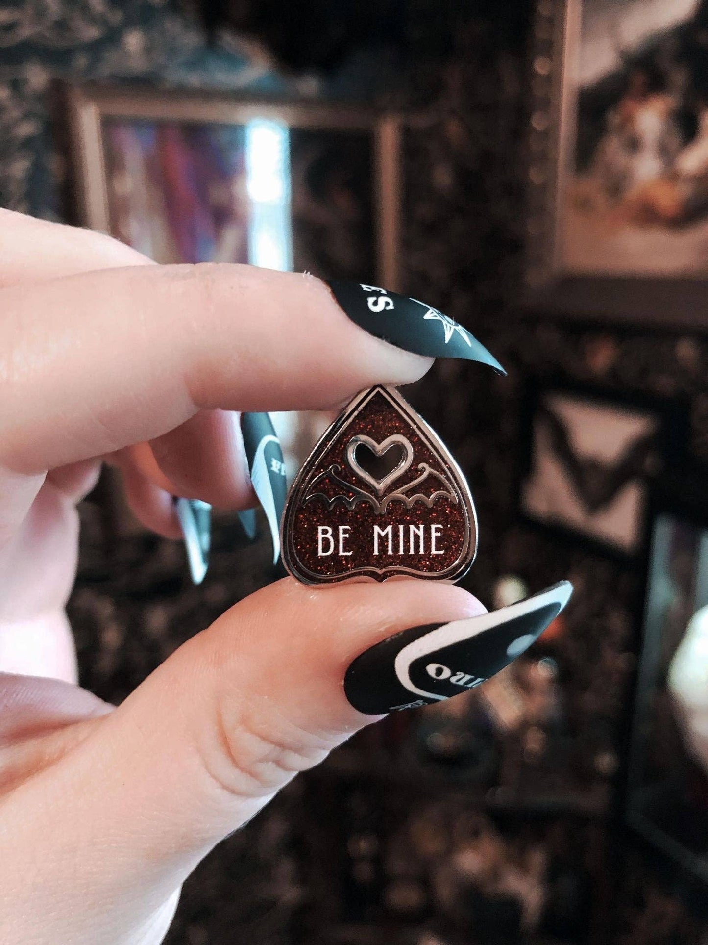 Planchette Valentines - Mini Enamel Pins