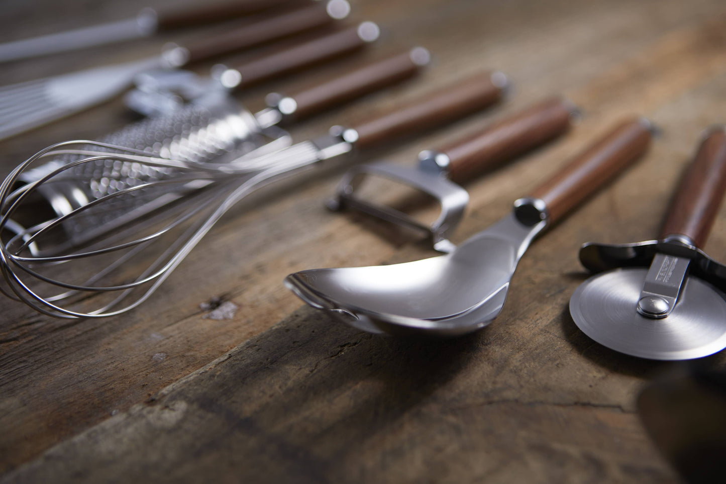 Japanese Whisk - Walnut Handle