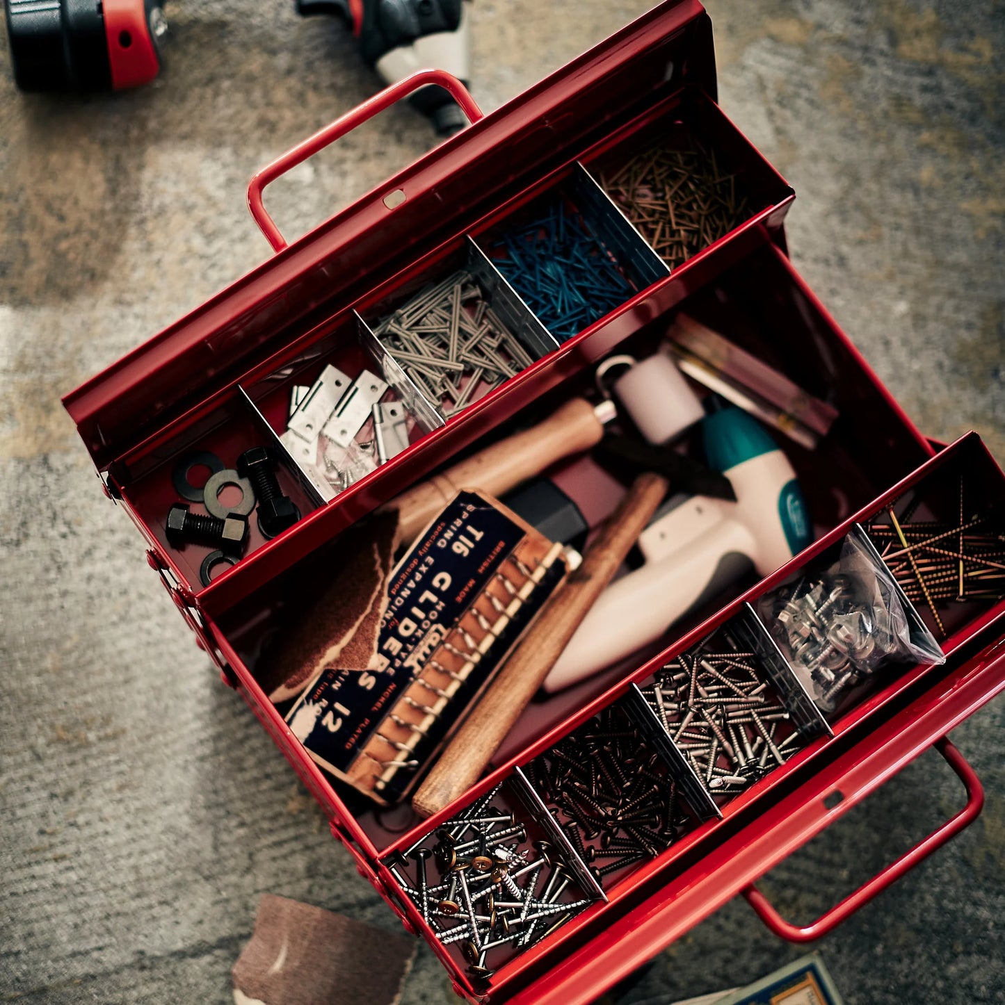 Toyo - Steel Toolbox with Cantilever Lid and Upper Storage Trays ST-350 - Red