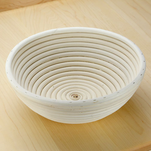 Round Banneton Bread Proofing Basket with cloth liner